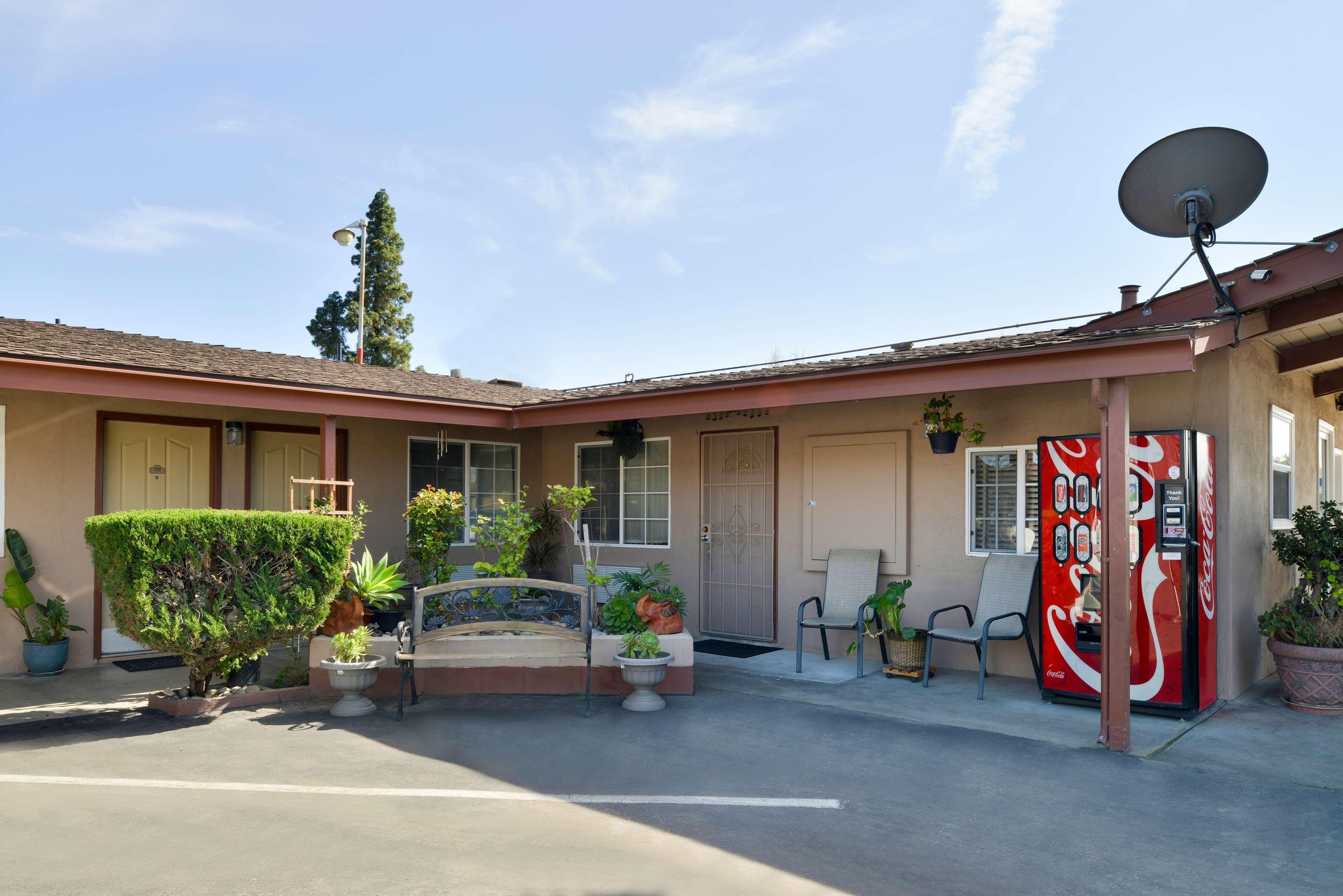 Americas Best Value Inn לוס באנוס מראה חיצוני תמונה
