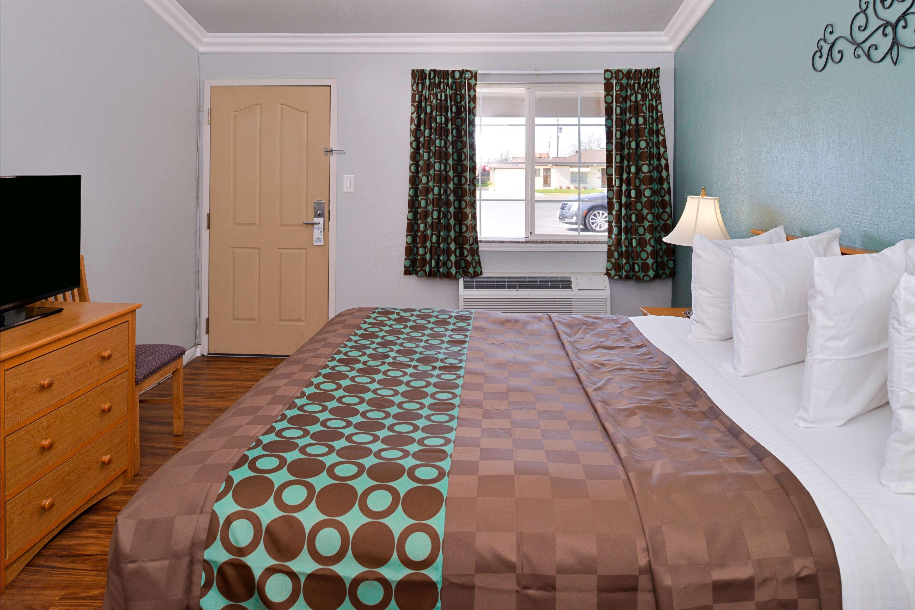 Americas Best Value Inn לוס באנוס מראה חיצוני תמונה